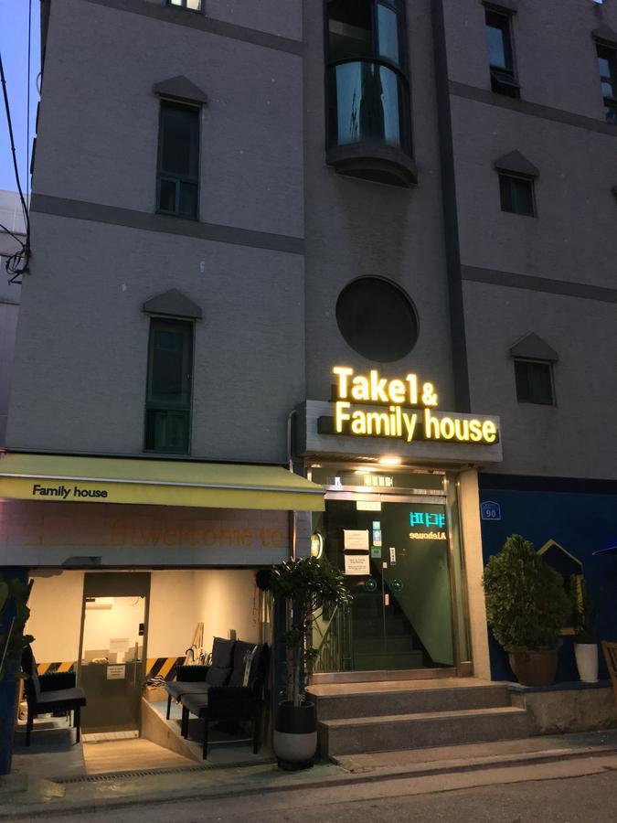 Family House Hongdae 首尔